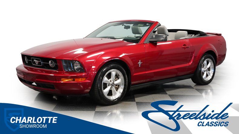 2007 Mustang Convertible Image