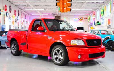 Photo of a 2000 Ford F150 Lightning for sale