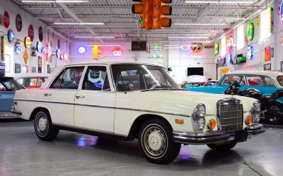 Photo of a 1971 Mercedes-Benz 280S Sedan for sale