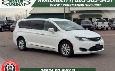 Photo of a 2017 Chrysler Pacifica Touring L for sale