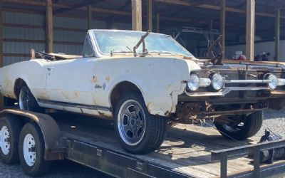 Photo of a 1967 Oldsmobile Cutlass Supreme Convertible for sale