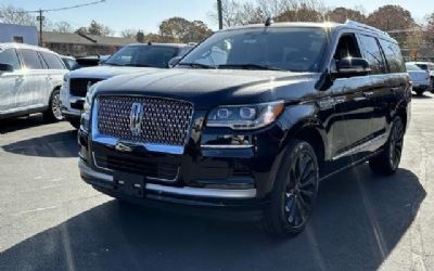 Photo of a 2022 Lincoln Navigator SUV for sale