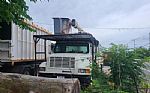 2001 01 Int'l DT4700 Bucket Truck w Thumbnail 2