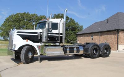 Photo of a 2022 Kenworth W900L for sale