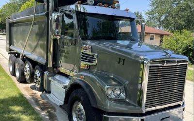 2019 Freightliner 122SD 