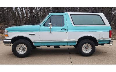 Photo of a 1994 Ford Bronco XLT 2 Dr. 4X4 SUV for sale