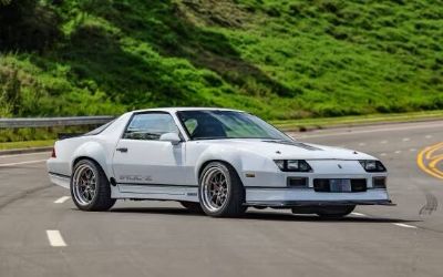 Photo of a 1989 Chevrolet Camaro IROC Z/28 6 Speed LS Custom Wide Body for sale