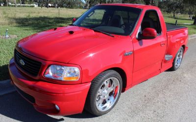 Photo of a 2002 Ford F150 SVT Lightning for sale