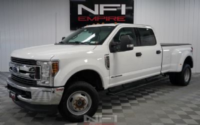 Photo of a 2019 Ford F350 Super Duty Crew Cab for sale