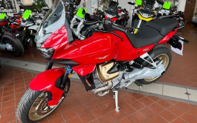 Photo of a 2024 Moto Guzzi V100 Mandelo for sale